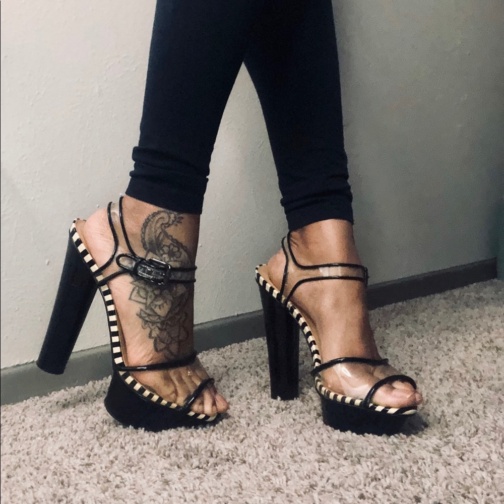 Clear platforms
